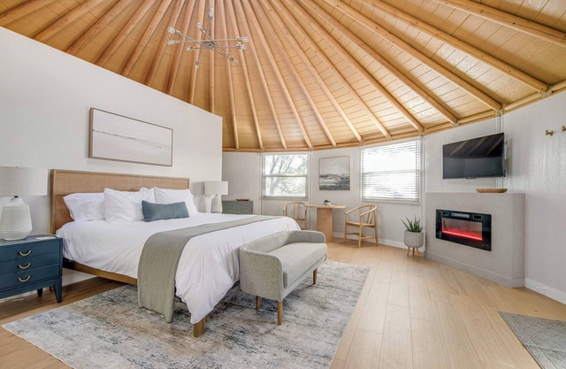 Luxury Yurt in Texas Wine Country