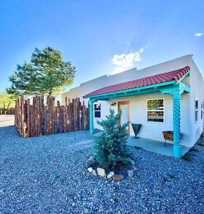 LUXX Lodge Glamping and RV Park