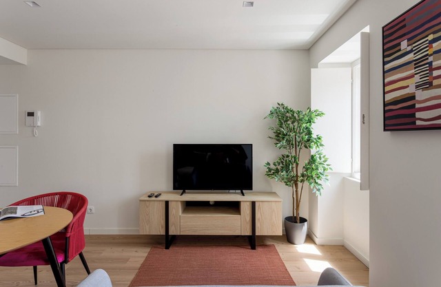 LX Vibes – Lisbon Studio Escape