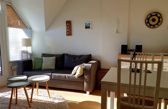 Lykkelig Ferie: bright apartment, south-facing balcony, beach 30 m, indoor pool, IR cabin, sauna