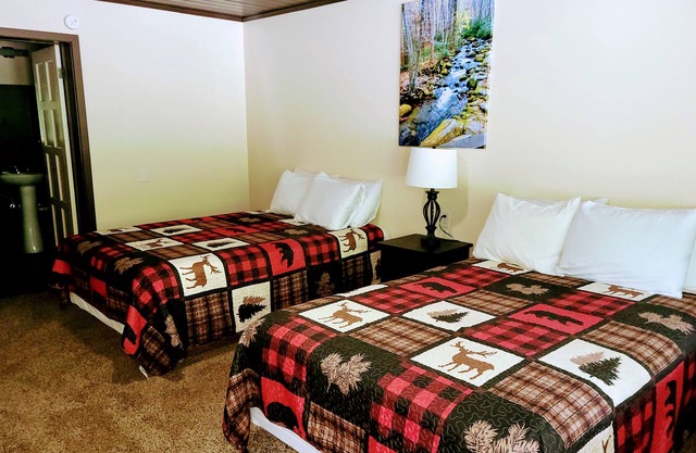 Lynnhurst Resort Motel #9.Dog Friendly Jet Ski Rentals on site