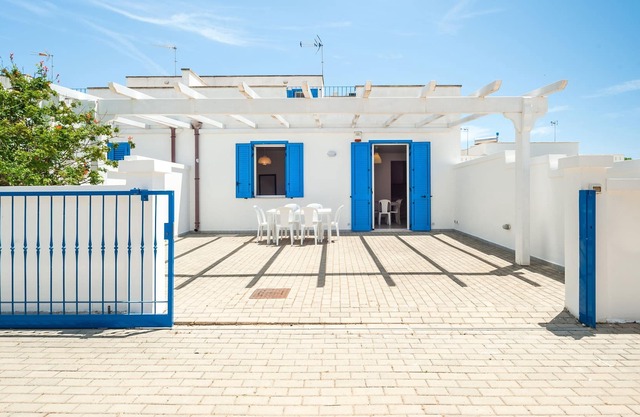 Modern apartment "Posto Rosso" with Sea View