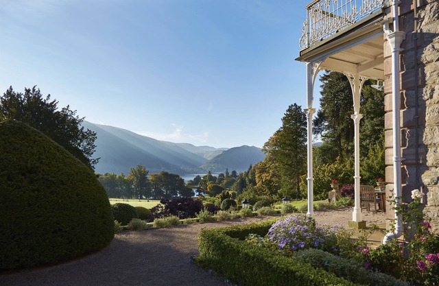 Macdonald Leeming House
