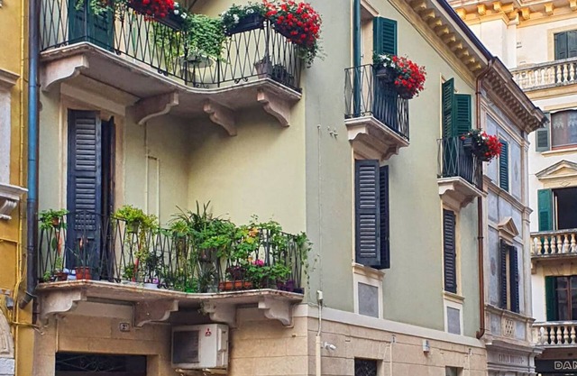 MADAMA VERONA FLAT AL CELLINI IS A CENTRAL, COOL AND BRIGHT FLAT IN VERONA