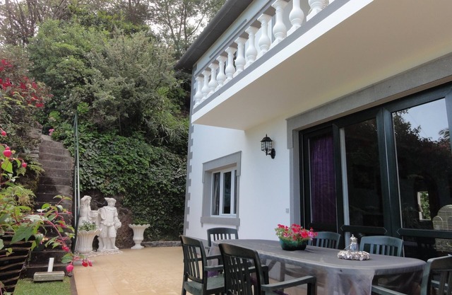 Madeiran Quinta with a wonderful 4000 m2 Botanical Garden with private pool
