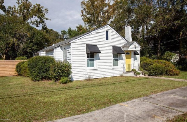 Maggie's Village: 4 BR, 2 BA in Wilmington, Sleeps 10