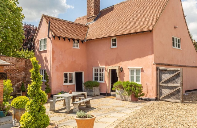 Magical 17th century cottage with original beams & floors - The Old Post Office