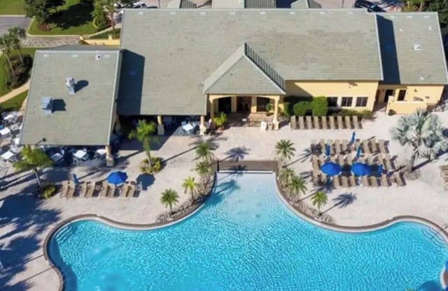 MAGICAL DREAM HOUSE. PARADISE PALMS RESORT DISNEY.