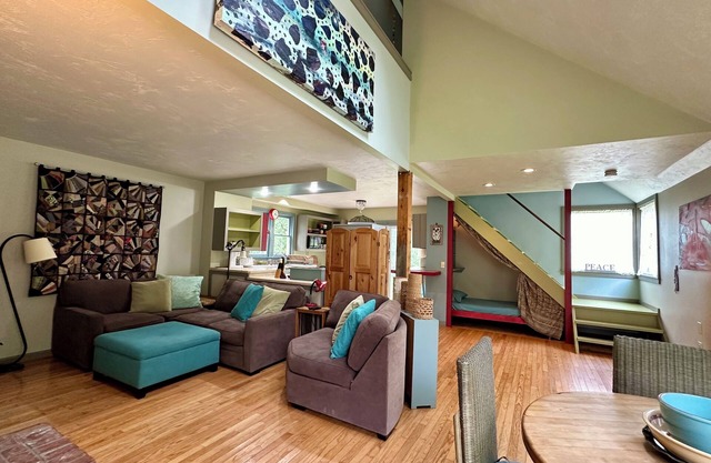Magical Reno'd Barn on 5.5 acres, Organic Gardens, Quiet, Secluded Pine Forest