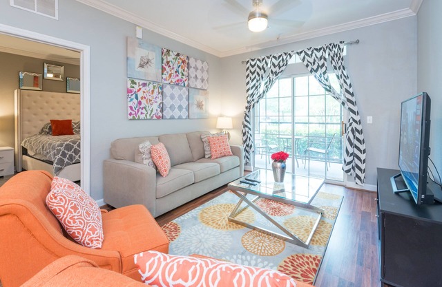 Magnificent Award Winning Newly Renovated Condo Near Disney 2+2 Great Amenities