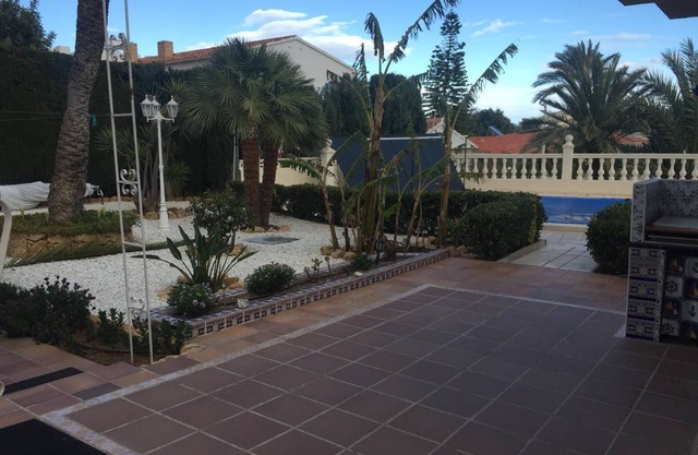 Magnificent chalet with private pool 10 minutes from the center of Benidorm