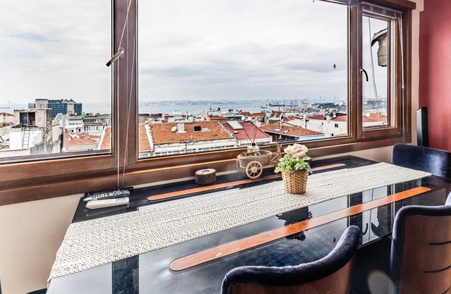 Magnificent Flat with Sea View in Kadikoy