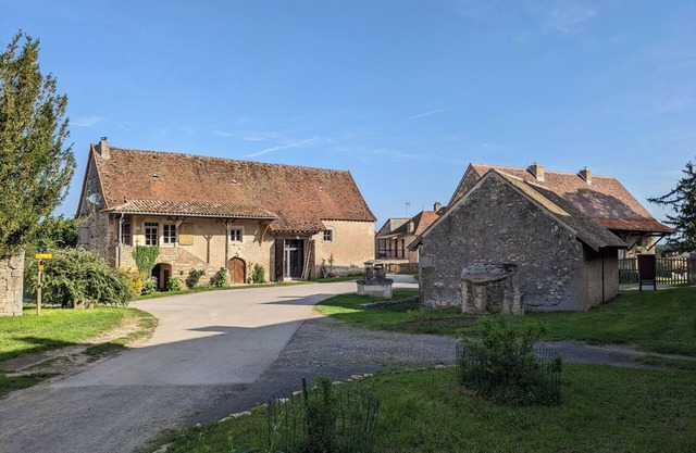Magnificent House and Barn Conversion in Historic Village