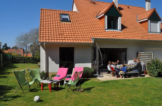 Magnificent house Neuve - beautiful garden - classified site - 6 people