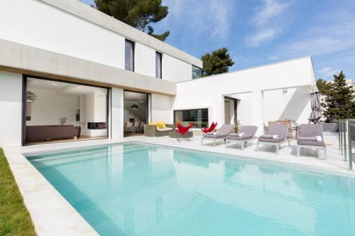 Magnifique Villa d’Architecte & Piscine à débordement