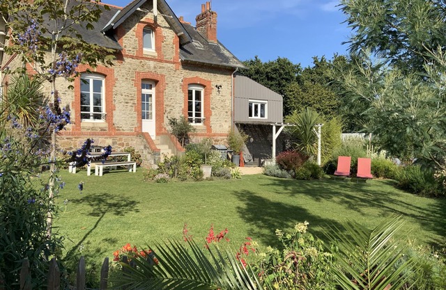 Maison à 600 m du Bourg et 2km des Plages
