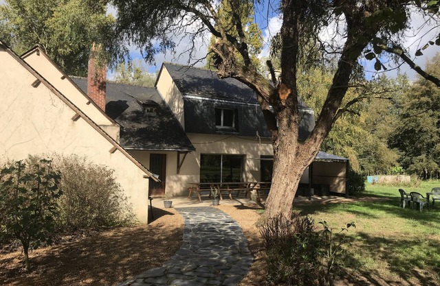 Maison 15 Pers Spacieuse, Calme sur Grand Terrain et Tennis - Moulin de Crampaux