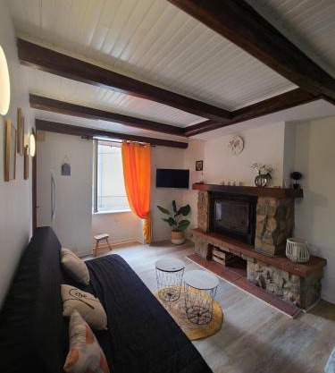 Maison auvergnate entièrement rénovée