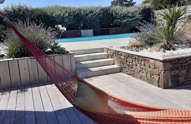 Maison Avec Piscine Privée et Accès Direct à la Plage