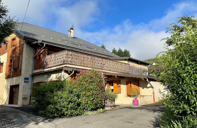 Maison Campagne, Terrasse et Jardin, Proche de Toutes Commodités. Local Sécurisé