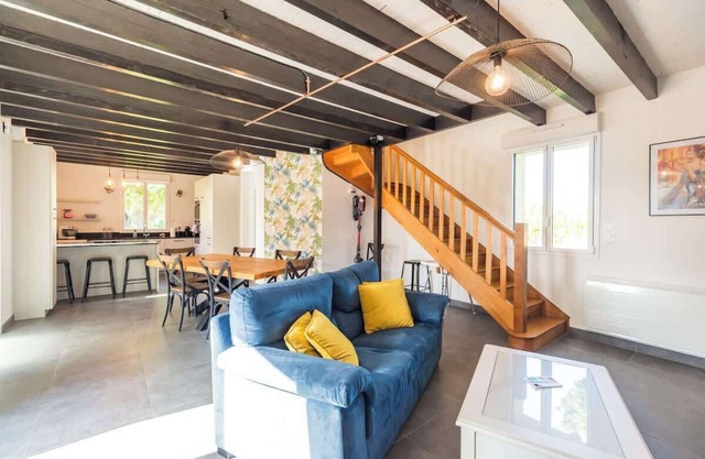 Maison chaleureuse, parfaite pour les familles