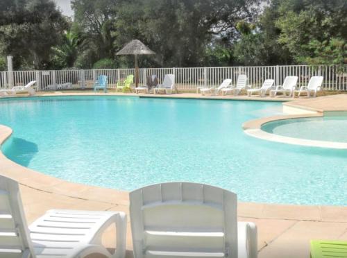 Maison conviviale à Lecci avec piscine partagée 70 m² 8 personnes