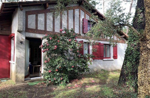 Maison Dans Residence Calme Avec Piscines Pres VIE Animee