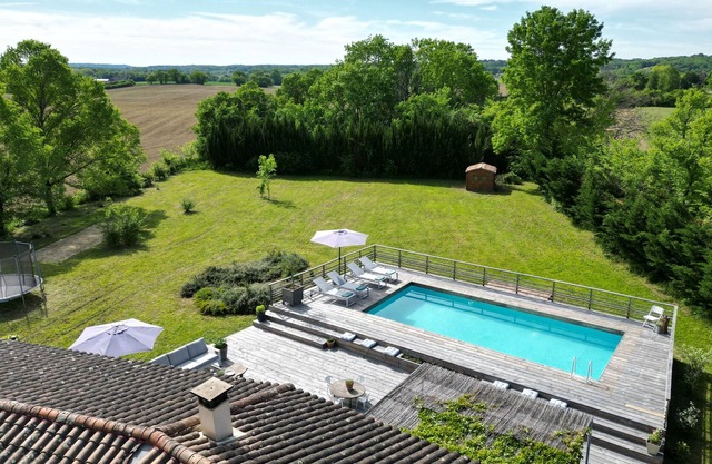 Maison de Campagne Avec Piscine au Cœur du Périgord