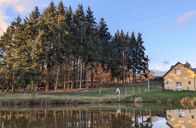 Maison de Campagne Avec son Étang Privé, Gite L'etang des Soays