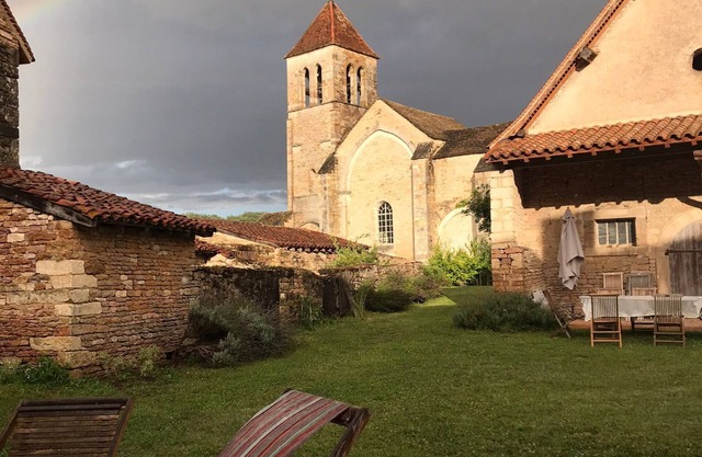 Maison de Charme au Coeur de la Bourgogne, Idéale Pour des Vacances Avec Enfants