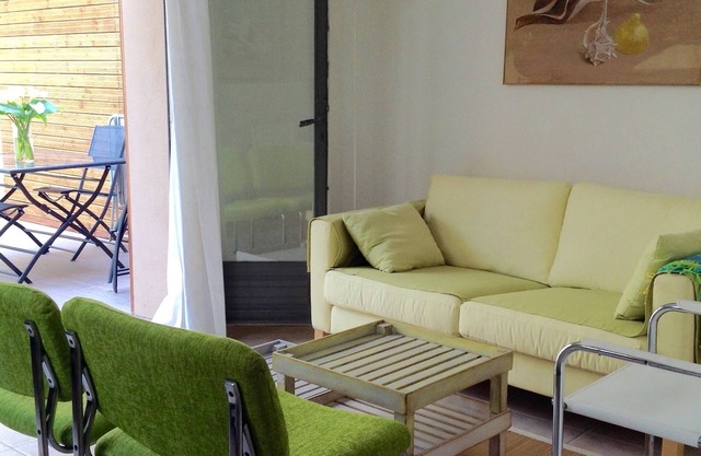 MAISON de CLARA, 4 ⭐️ 2,3 km la plage, Refined decor, wifi, courtyard, garage, air conditioning