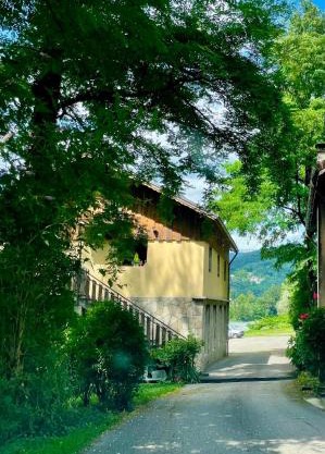 Maison de vacances avec grand terrain