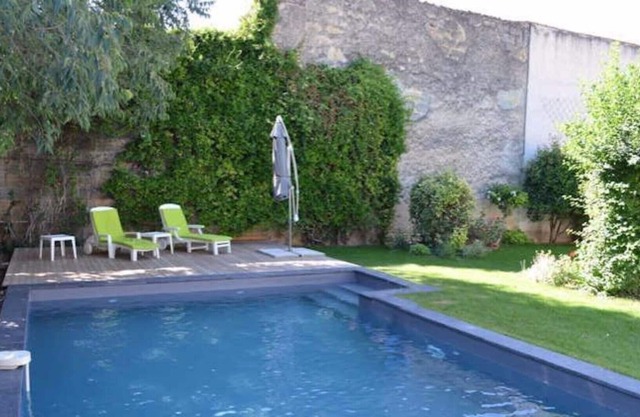 Maison des Vins holiday house with swimming pool