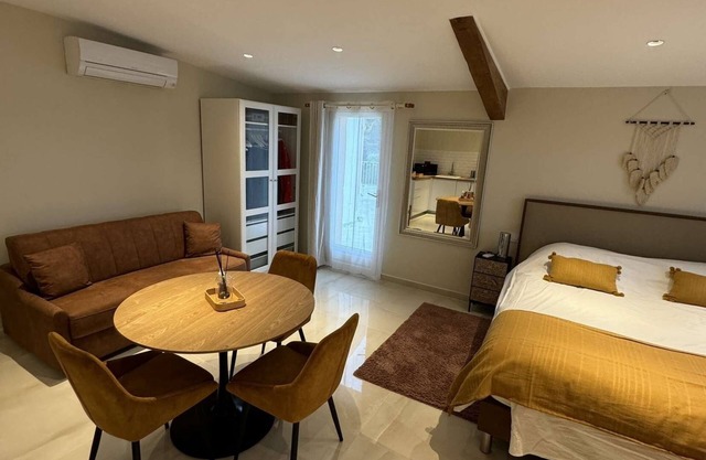 Maison Dhôtes - Studio Tout Équipé Avec Balcon
