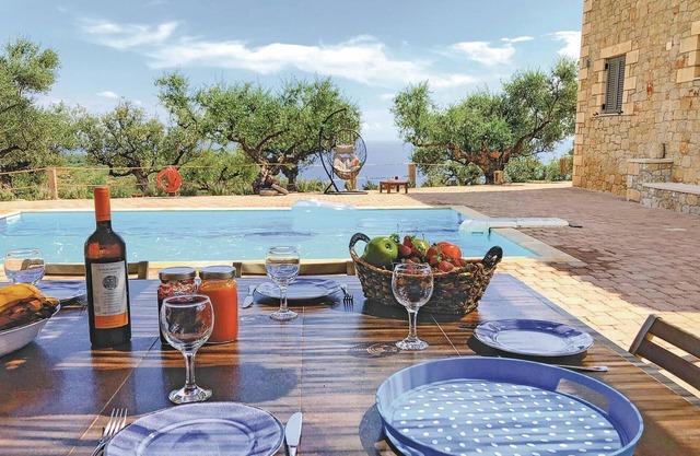 Maison Elia with private pool