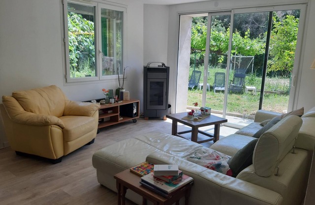 Maison Familiale Avec Grand Jardin, en Bordure de la Coulée Verte