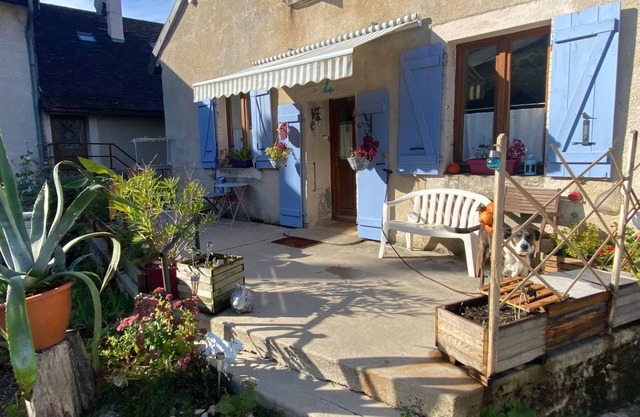 Maison Avec Terrasse au Pied de la Reculée