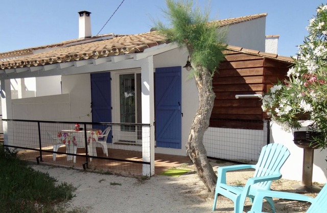 maisonette in the countryside 2km from the sea and village V