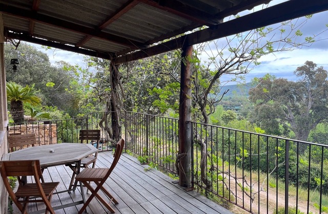 Maison Individuelle au Cœur du Maquis Corse