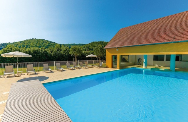 Maison Lumineuse avec Terrasse Privée