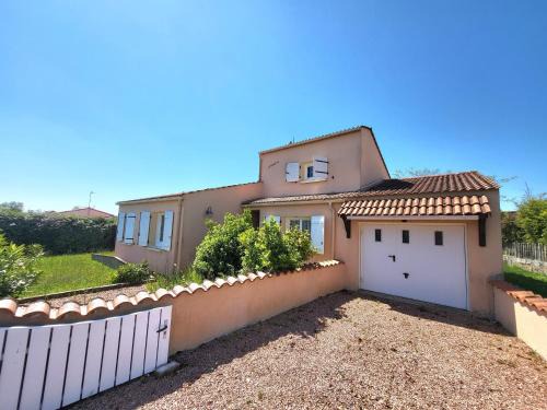 Maison paisible avec jardin, garage, WiFi, proche plage et commerces - FR-1-92-798