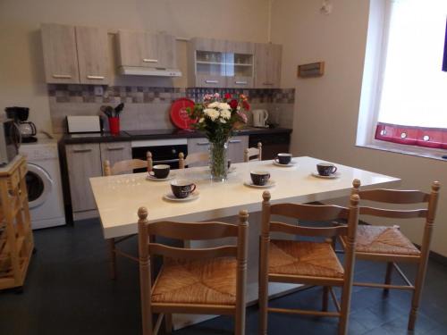 Maison rénovée moderne pour 7 à Vaumas - FR-1-489-160