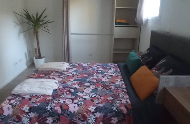 Maison Spacieuse Dans Quartier Calme ET Agreable