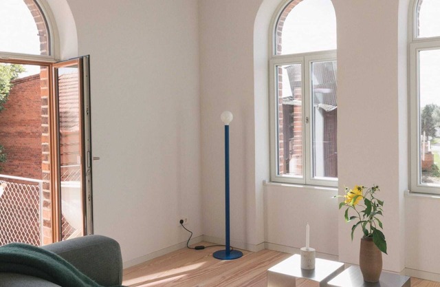 MAISONETTE: East-facing balcony and maisonette in the tower