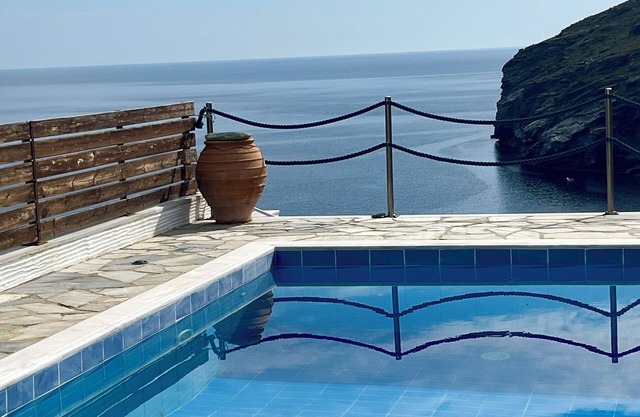 Maisonette with unlimited sea view and private pool