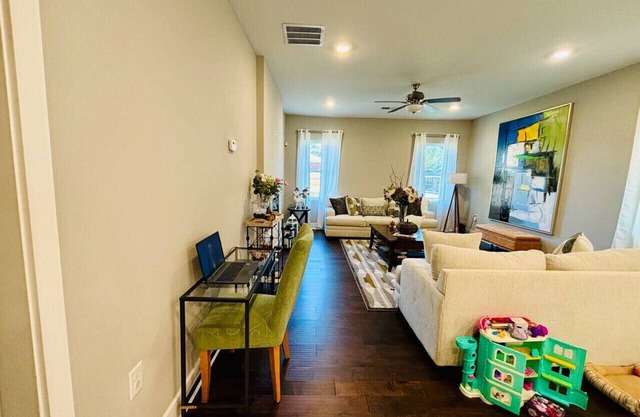 Majestic House/3BR/8PX/Parking/BBQ at Stonecrest