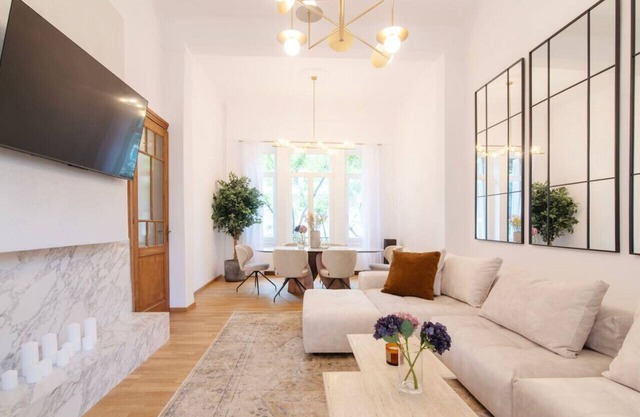 Majestic views over Acropolis