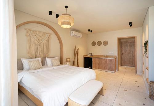 Makai Cabanas Seashore by Hyde Park