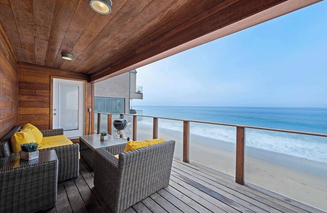 Malibu Coastal Havenn