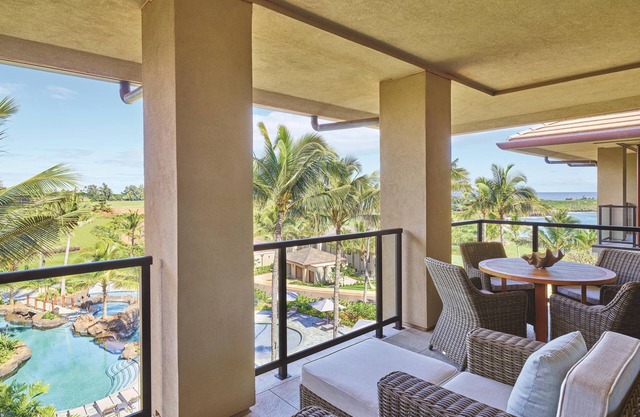 Maliula 3-Bdrm Owner Designed Residence,Spacious Rooftop Terrace,Stunning Views